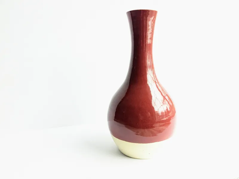 Horizon Vase in Madder Clay
